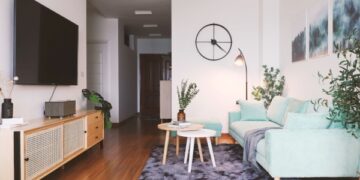 Hô biến căn phòng cũ trở thành phòng khách hiện đại đẹp hết nấc