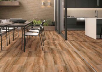 vệ sinh gạch lát nền